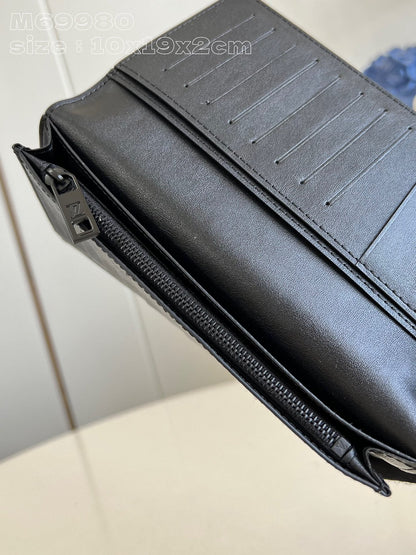 BRAZZA WALLET AEROGRAM 19CM BLACK CALFSKIN