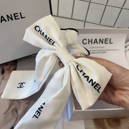 WHITE SILK SCRUNCHIE 414455