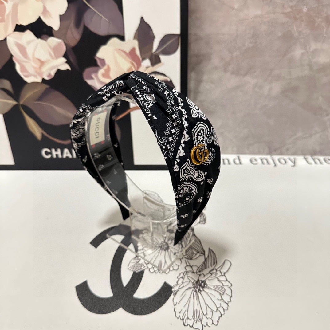 HAIRBAND IN BLACK MIX WHITE PATTERN FABRIC 299345