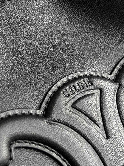 SMALL CABAS DRAWSTRING CUIR TRIOMPHE 22 BLACK CALFSKIN