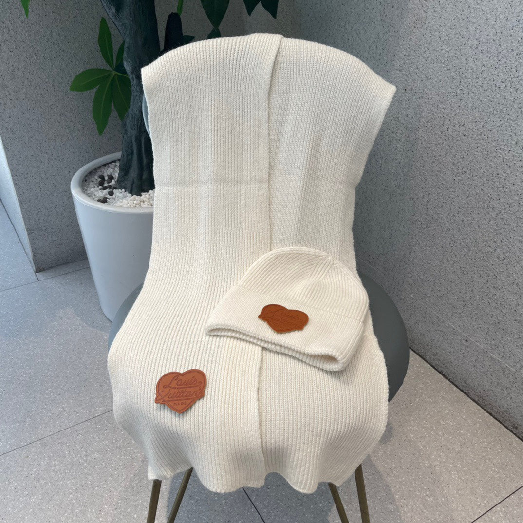 SET SCARF AND HAT IN WHITE WOOL 414795