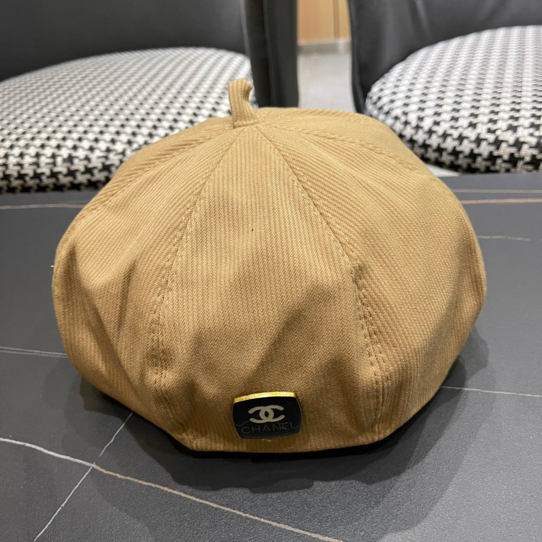 BERET HAT IN CIDER BROWN CORDUROY 429845