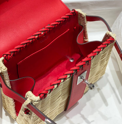 HM Kelly 20 Picnic Kelly Red Bamboo And Rattan