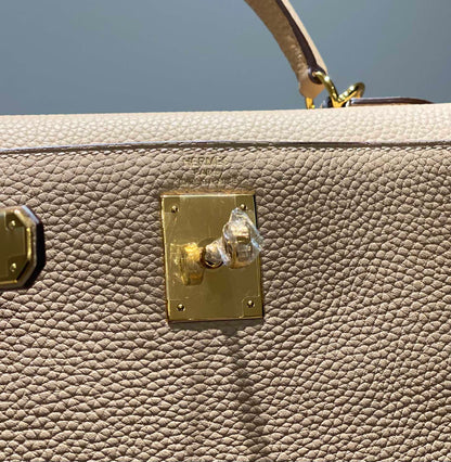 HM KELLY 28CM LIGHT BEIGE TOGO GOLD HARDWARE