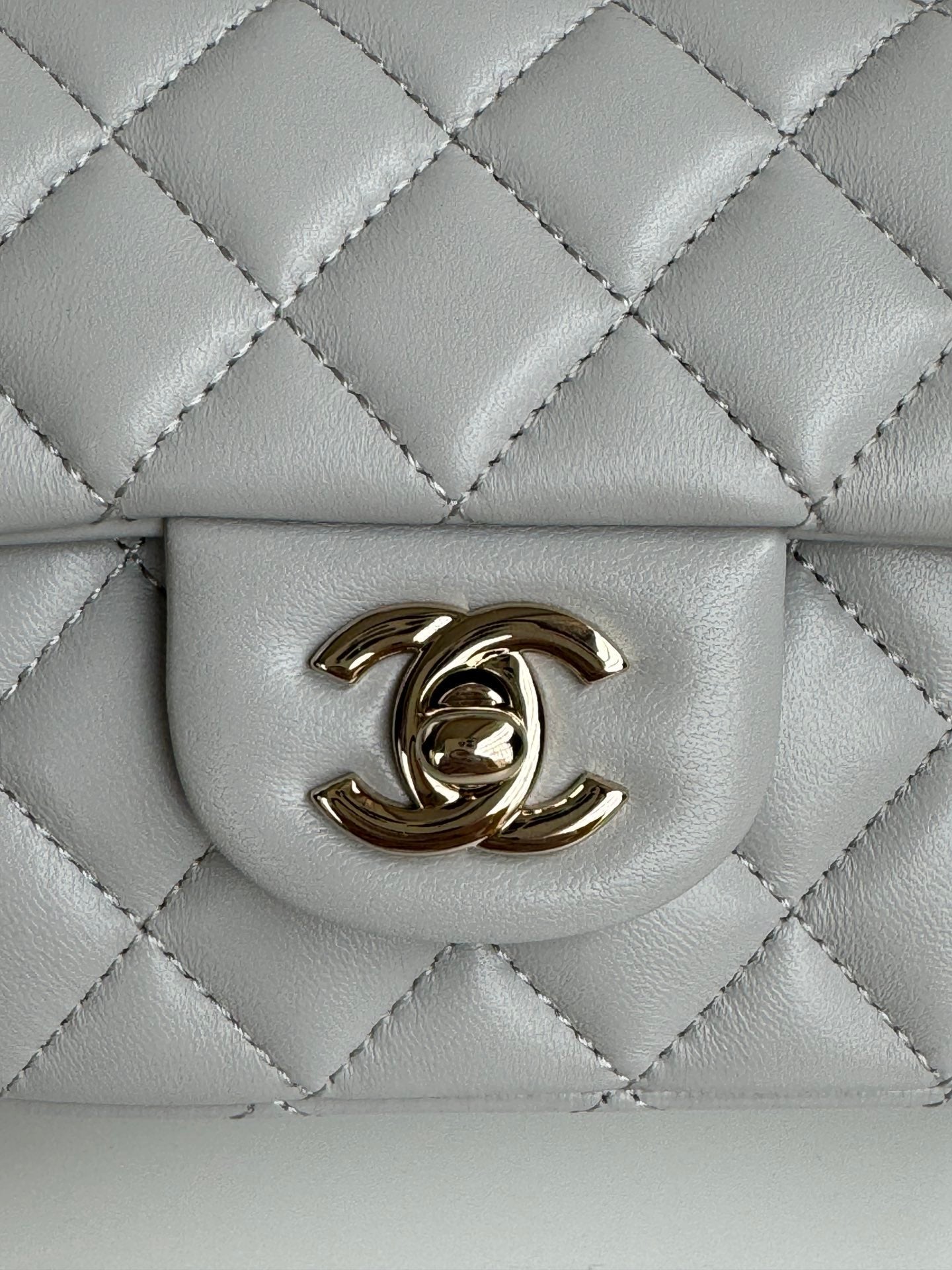 24c mini flap bag 20cm with top handle grey calfskin