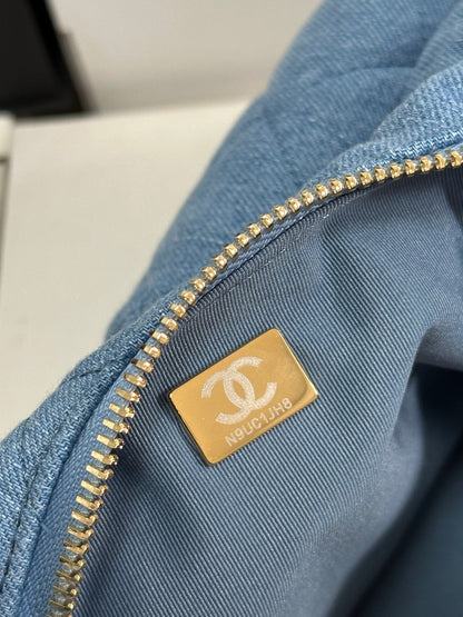 CC 25C Hobo 35cm Baby Blue Demin Gold Hardware 243567