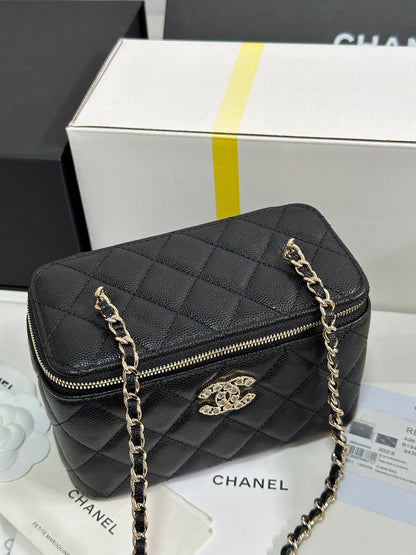 CC 25C Vanity Case 17cm Black Caviar Leather Heart Rhinestone Light Gold Hardware 243427