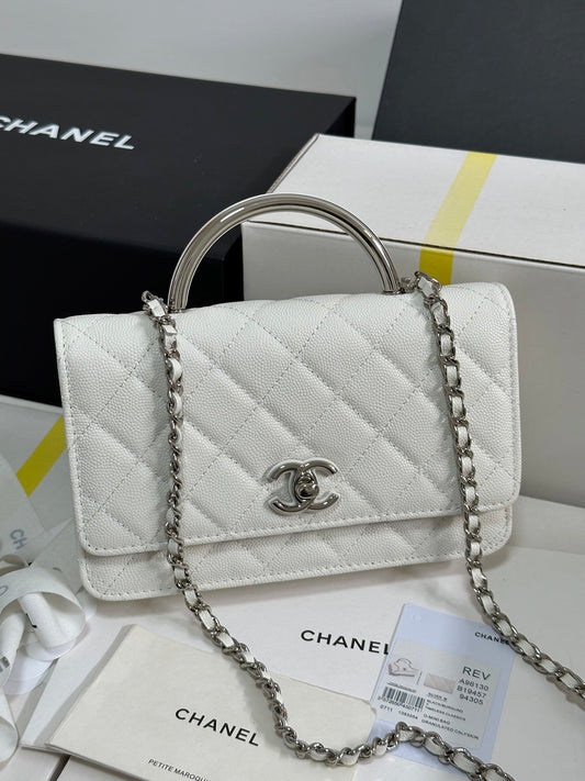 CC 25P Wallet Woc Handle 19cm White Leather Silver Hardware 243451