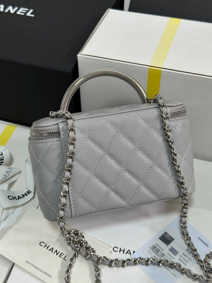 CC 25P Vanity Case 17cm Light Gray Leather Silver Hardware 243466
