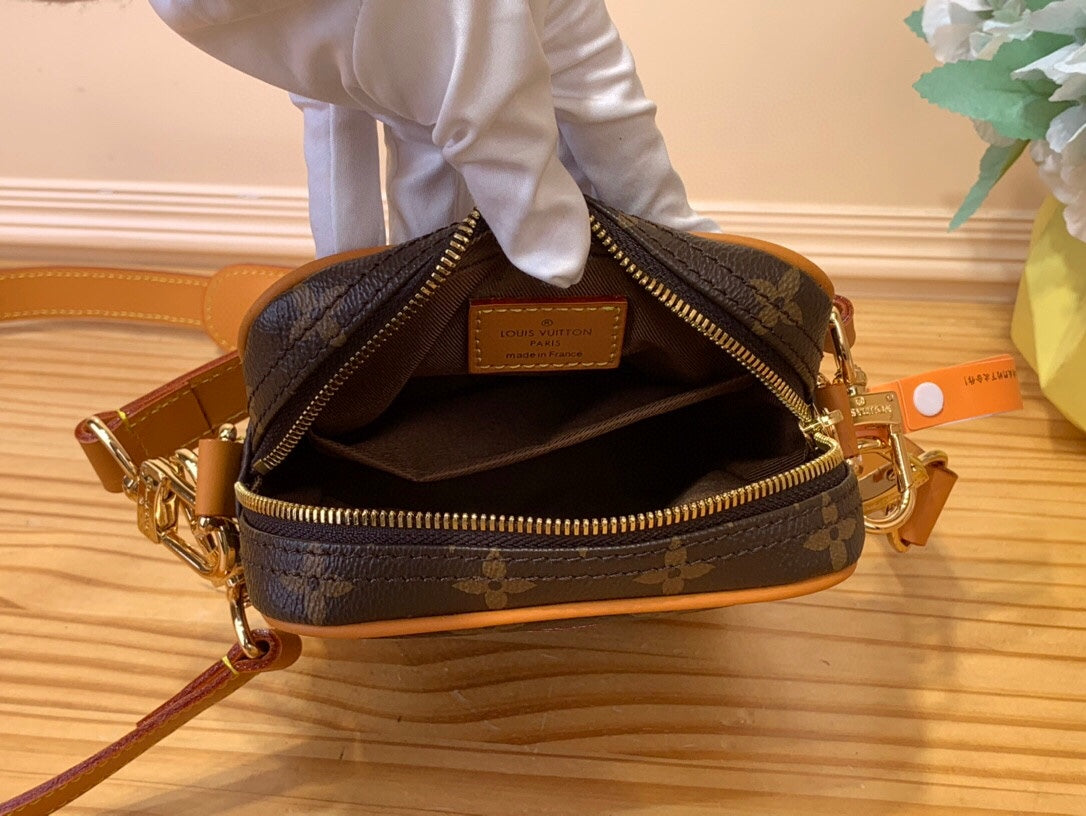 LV Danube Bd Brown Monogram Canvas 205330