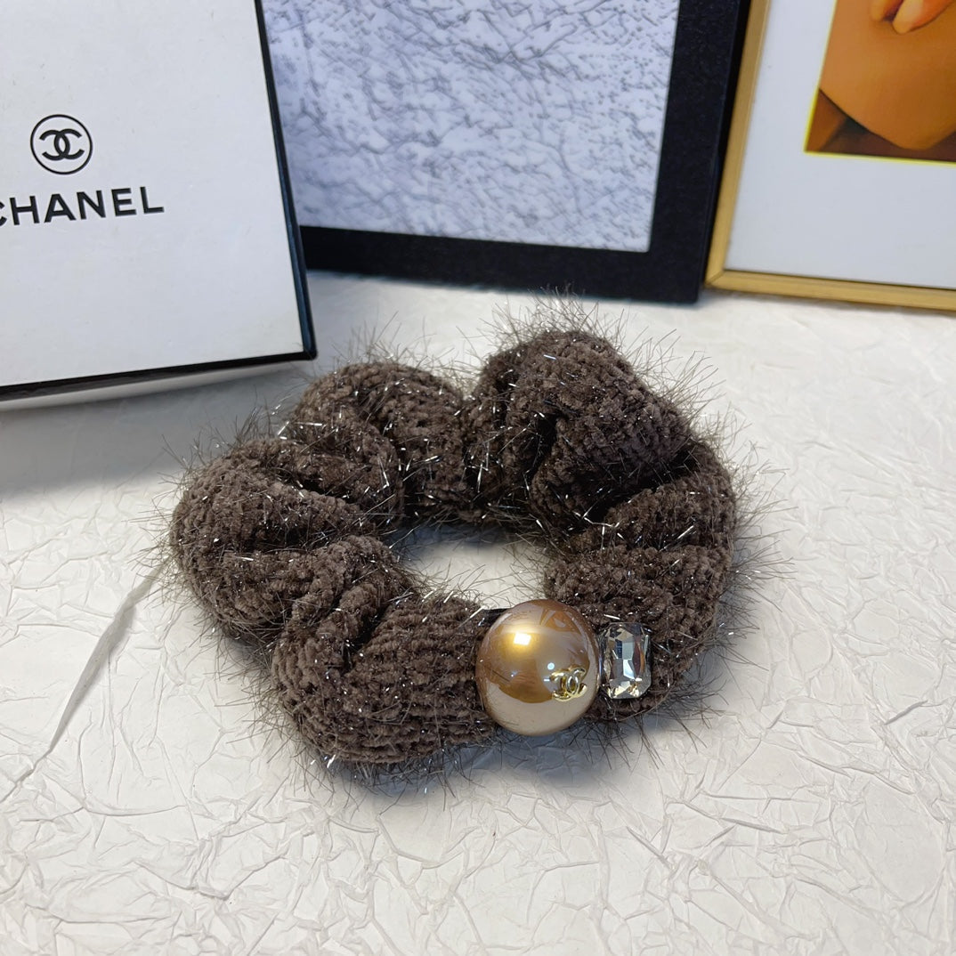HAIR SCRUNCHIE BROWN WRINKLED FABRIC 151390