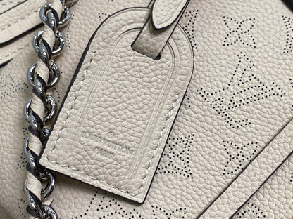 hand it all pm 29cm beige mahina calfskin