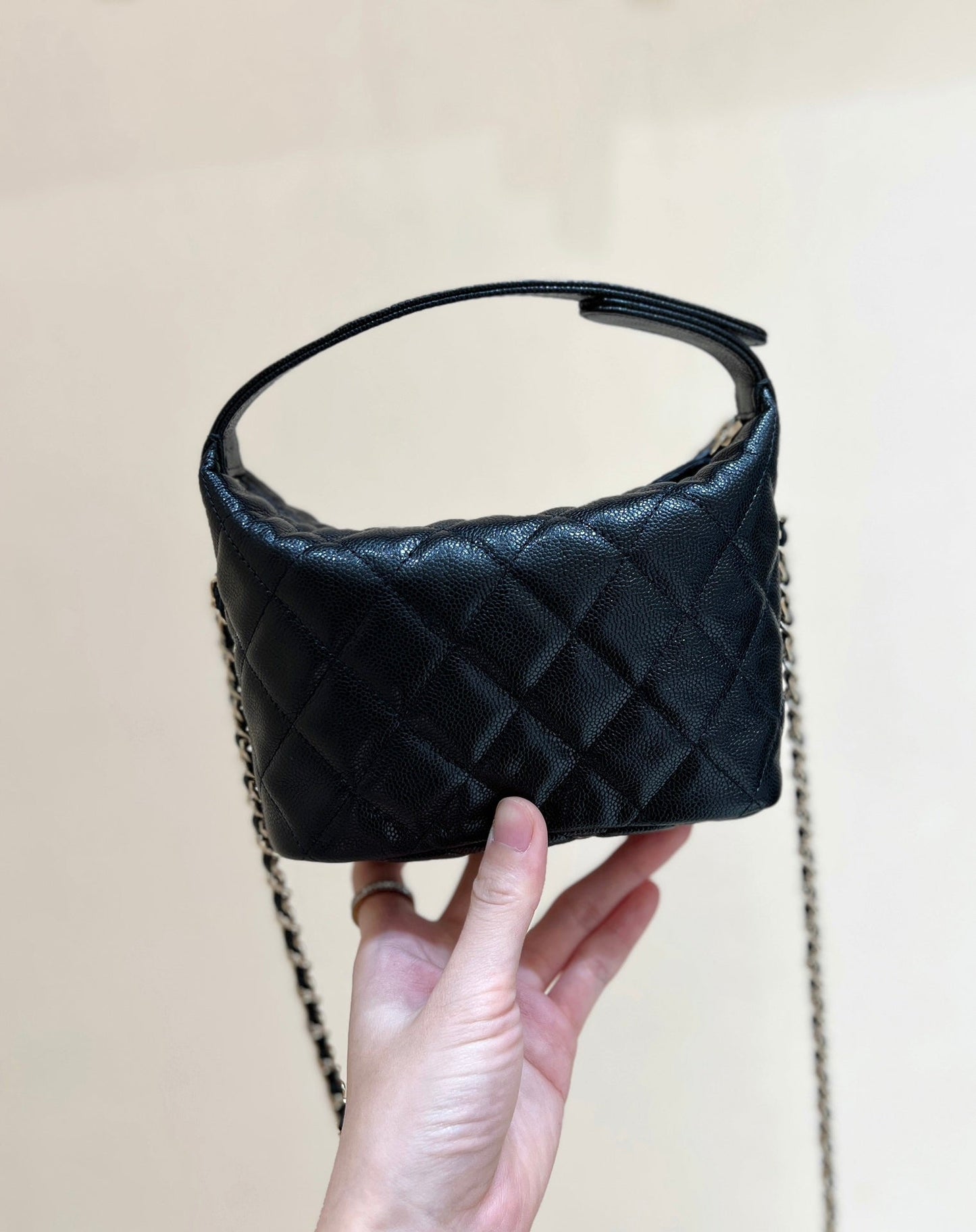 25C Hobo Bag 19cm Black Grained Calfskin