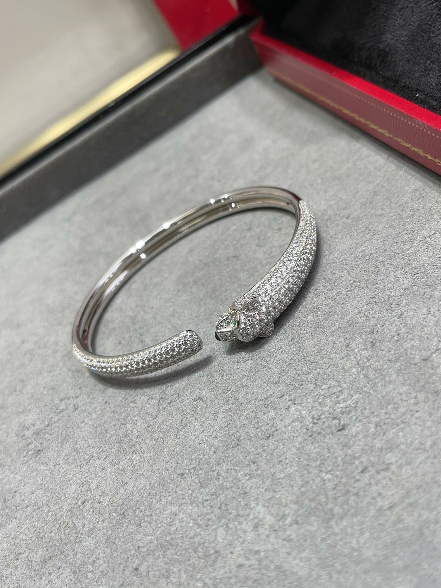 DIANA PANTHERE FULL DIAMOND OPEN BRACELET